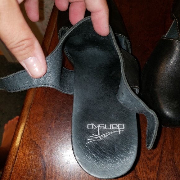 Dansko  Riley Dress Pump - Picture 2 of 3